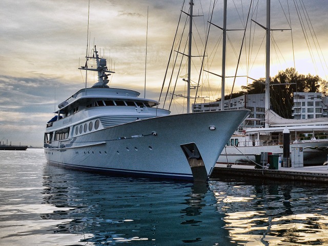 Unprofessional Boat Party