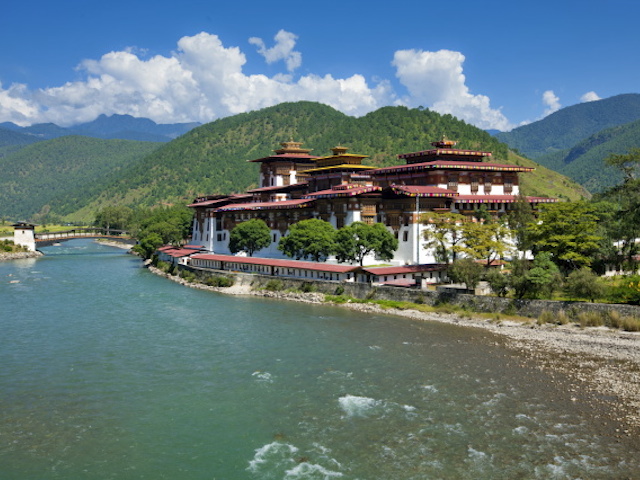 See and shoot Bhutan with an award-winning photographer