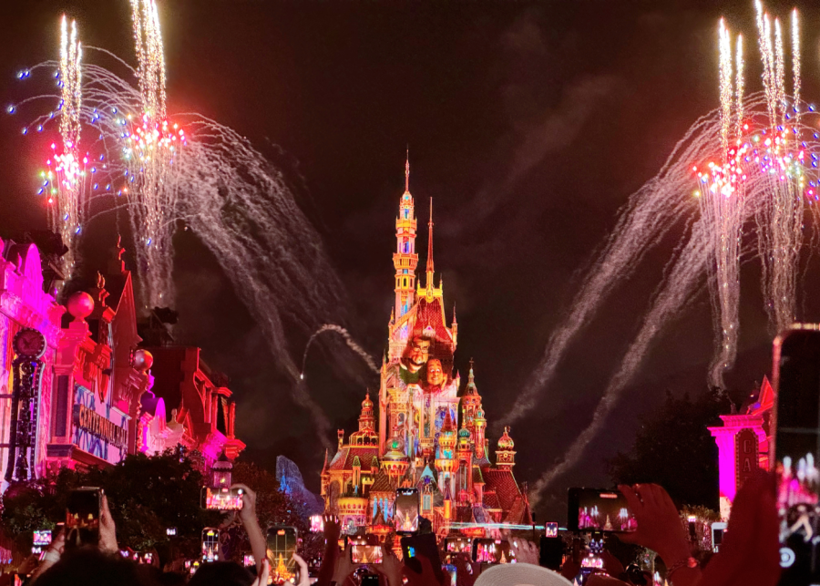 hong kong disneyland fireworks