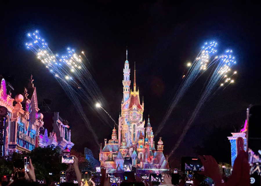 hong kong disneyland fireworks show