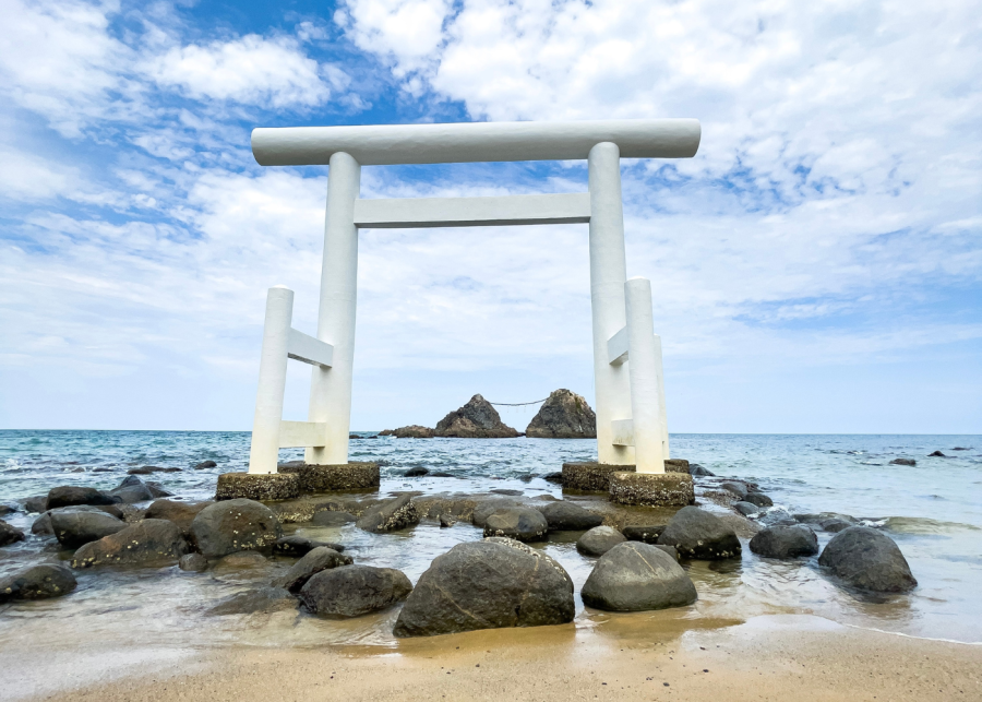 things to do in fukuoka | sakurai futamigaura couple stones