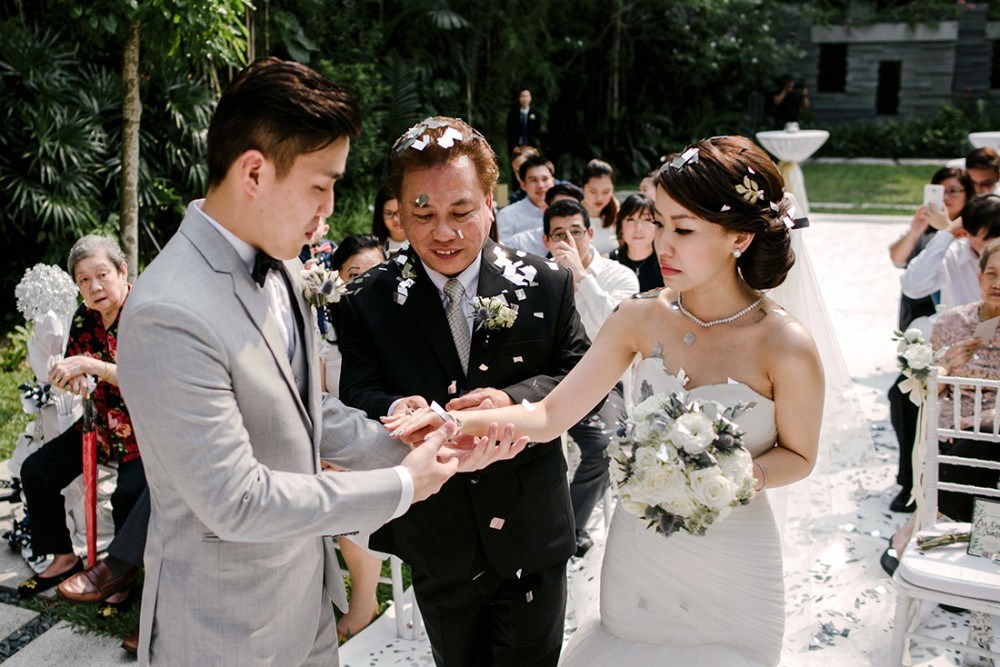 Josh and Vivian’s fairytale, Parisian-themed hotel wedding in Grand Hyatt Singapore