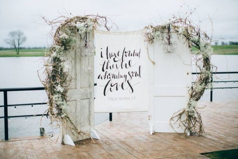Wedding decoration ideas: Unique ceremony backdrops for different wedding themes
