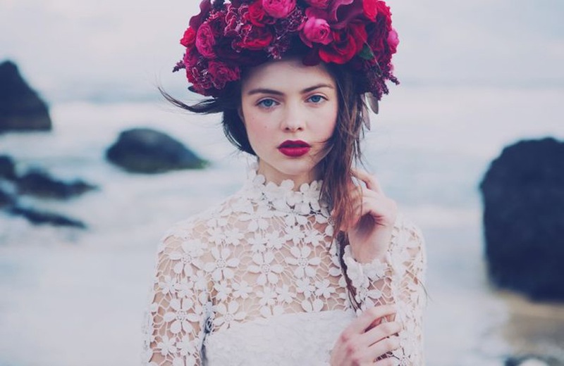 Wedding hairstyles: Beautiful floral crowns for boho brides