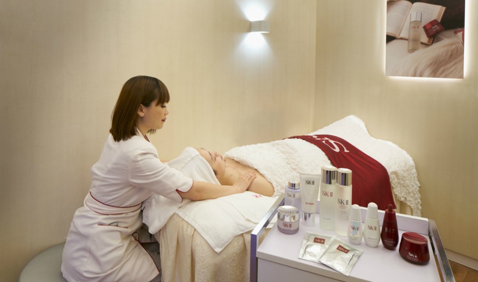 Skincare treatments in Singapore: We review SK-II’s eye massage for fine lines and wrinkles at Shilla Beauty Loft in Changi Airport Terminal 3