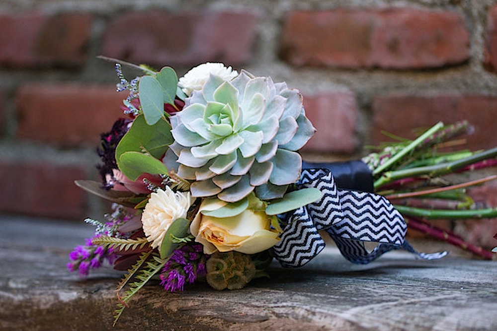 Flowers in Singapore: DIY wedding bouquet ideas for brides
