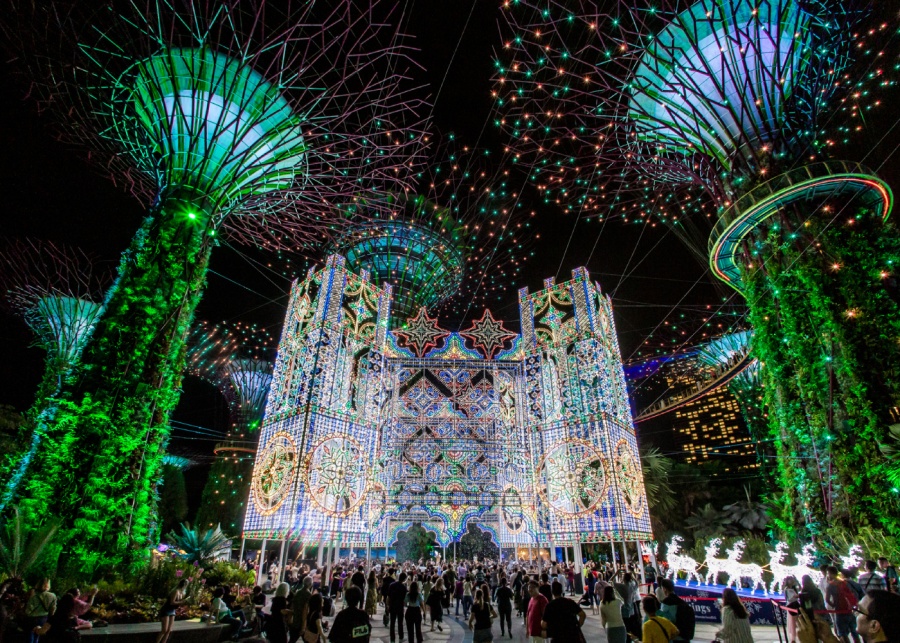 Spalliera | Christmas Wonderland 2024 at Gardens by the Bay Singapore