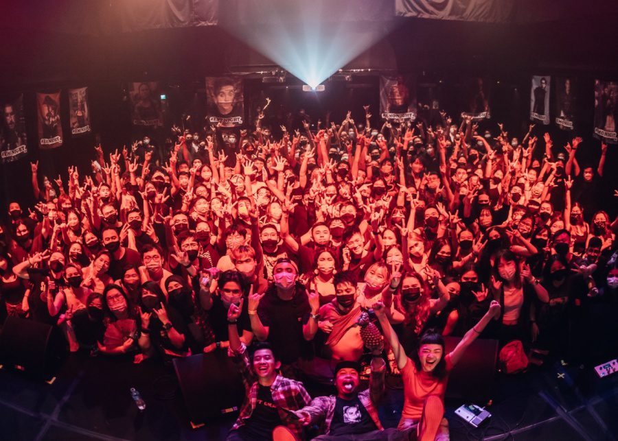 emo night sg crowd at hard rock cafe