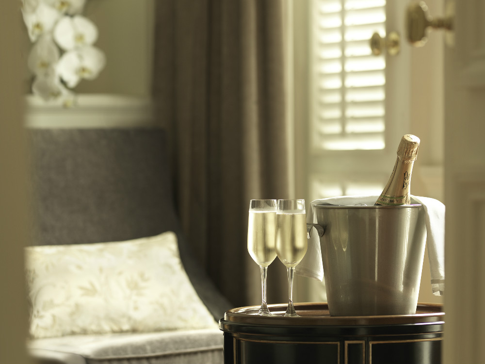 Wedding venues in Singapore: Enjoy privileges at InterContinental Singapore's Summer Wedding Splendours showcase