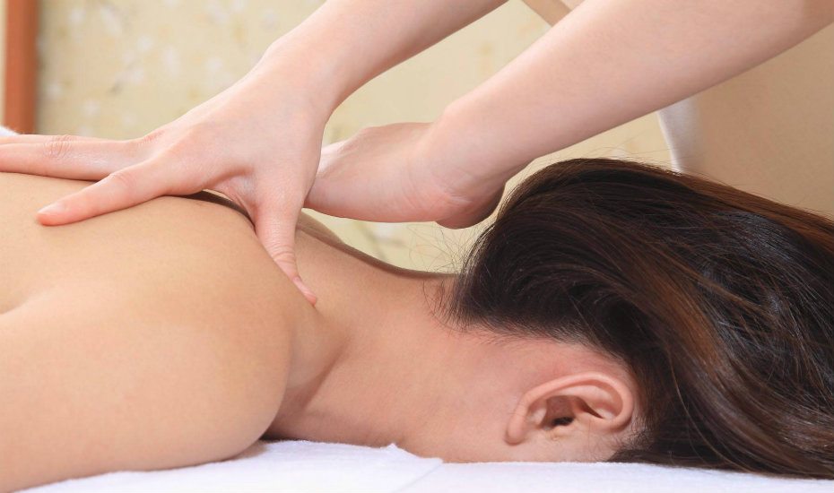 Aromatherapy massage at Ikeda Spa 