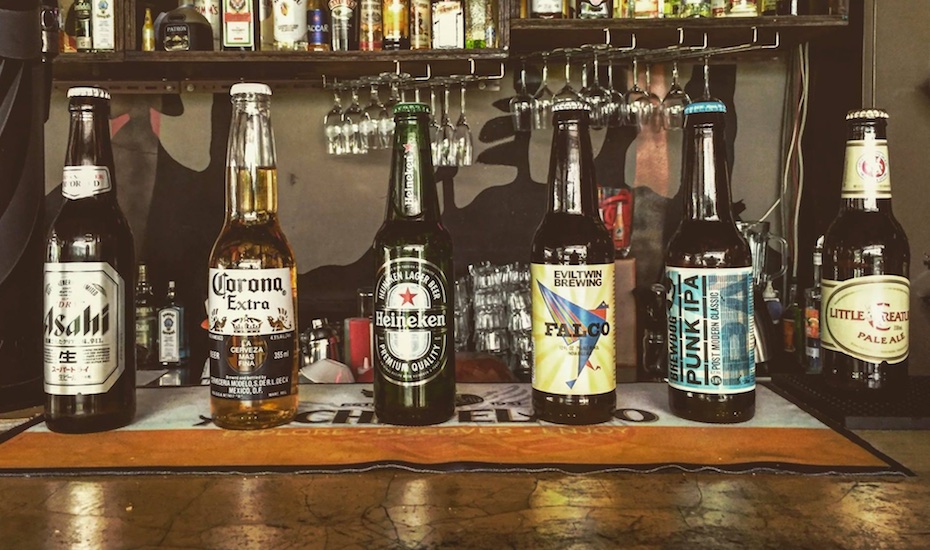 Bars in Holland Village, Singapore: 5 bars for wine, beer, cocktails, and live music