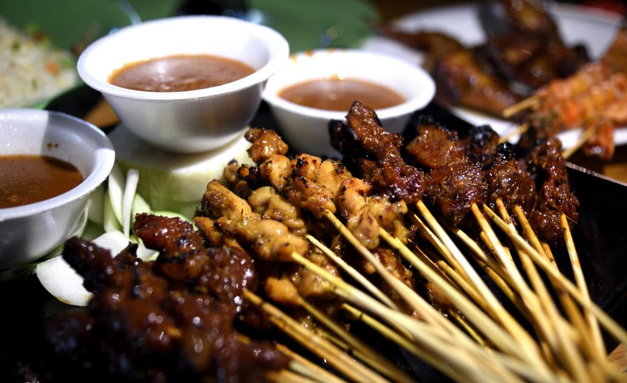 Lokales Essen: Satay