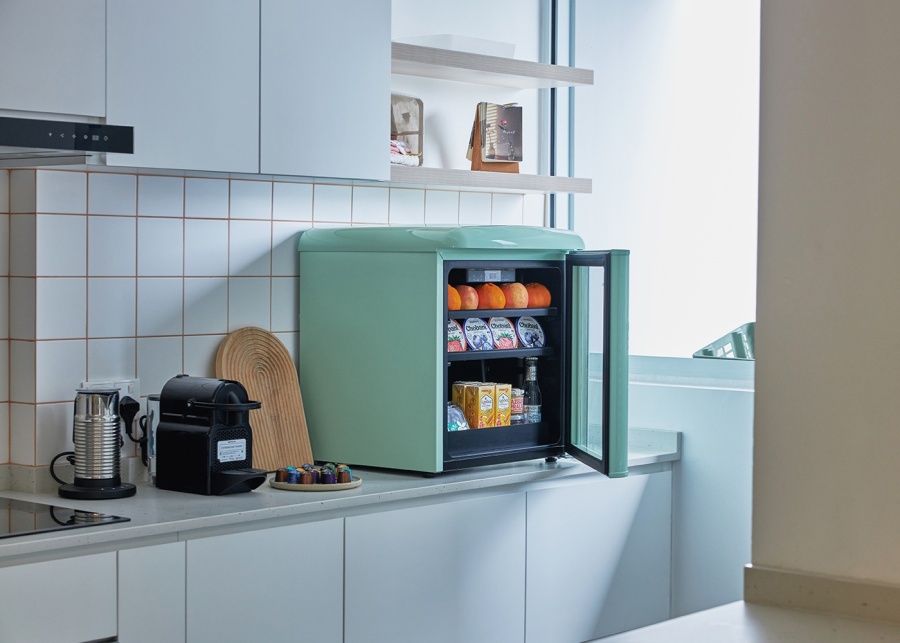 iShopChangi-Fathers-Day-2025-giveaway-Kadeka-Wine-Chiller-The-Outgoing-Dad-Who-Loves-To-Host
