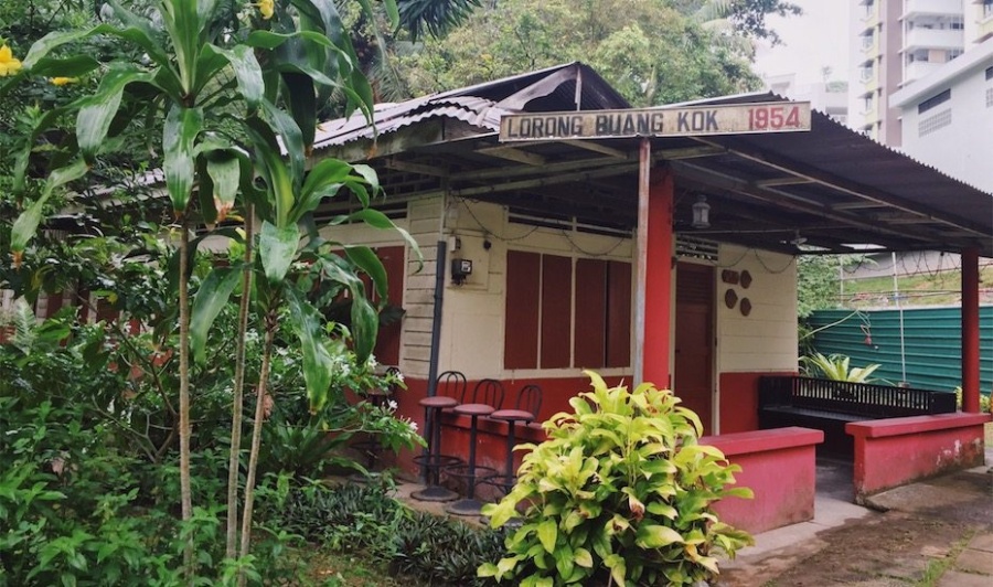 kampong lorong buangkok tour