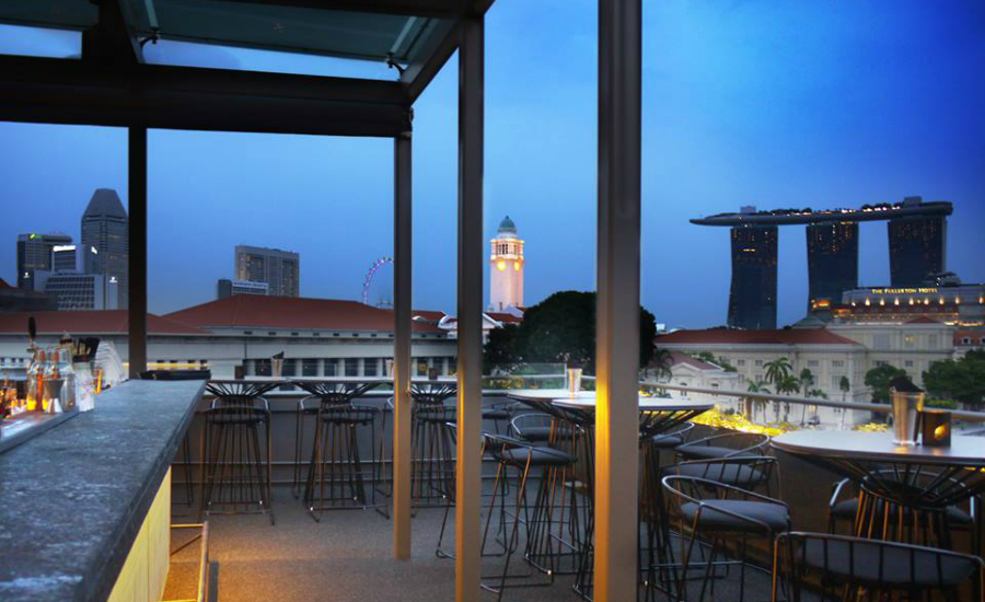 Located at the back of boat quay, Southbridge has amazing views of the Singapore River.