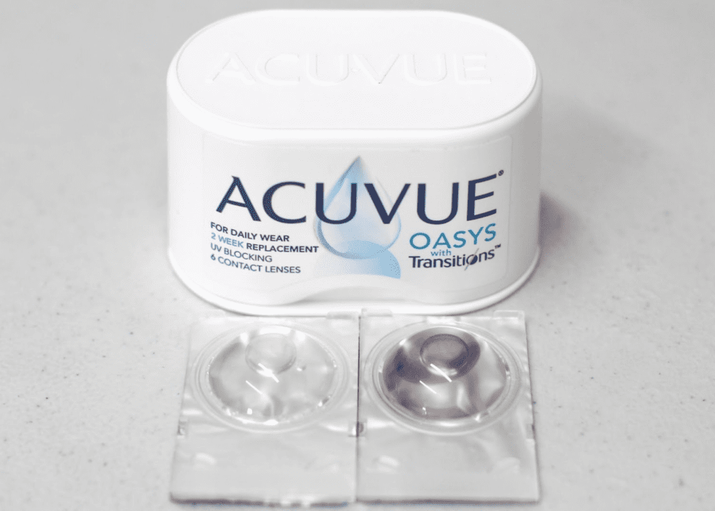 Here’s why you need the ACUVUE OASYS Contact Lenses with Transitions