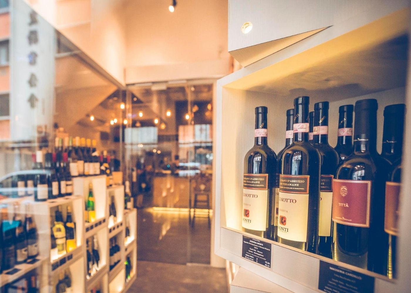 15 best wine bars in Singapore for a swirling good time