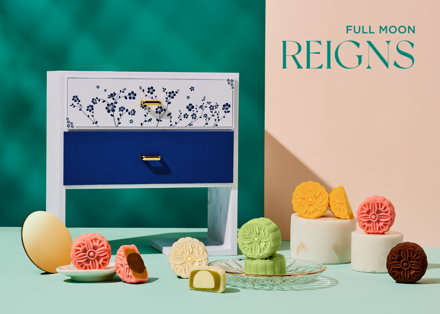 Full Moon Reigns At JW Marriott Singapore South Beach Honeycombers 