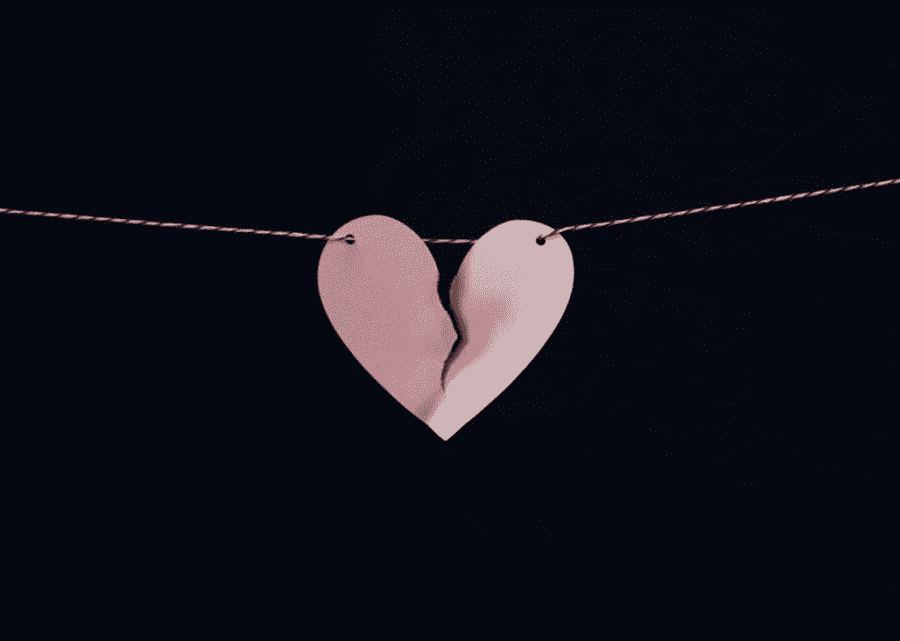 Love is blind | Kelly Sikkema via Unsplash