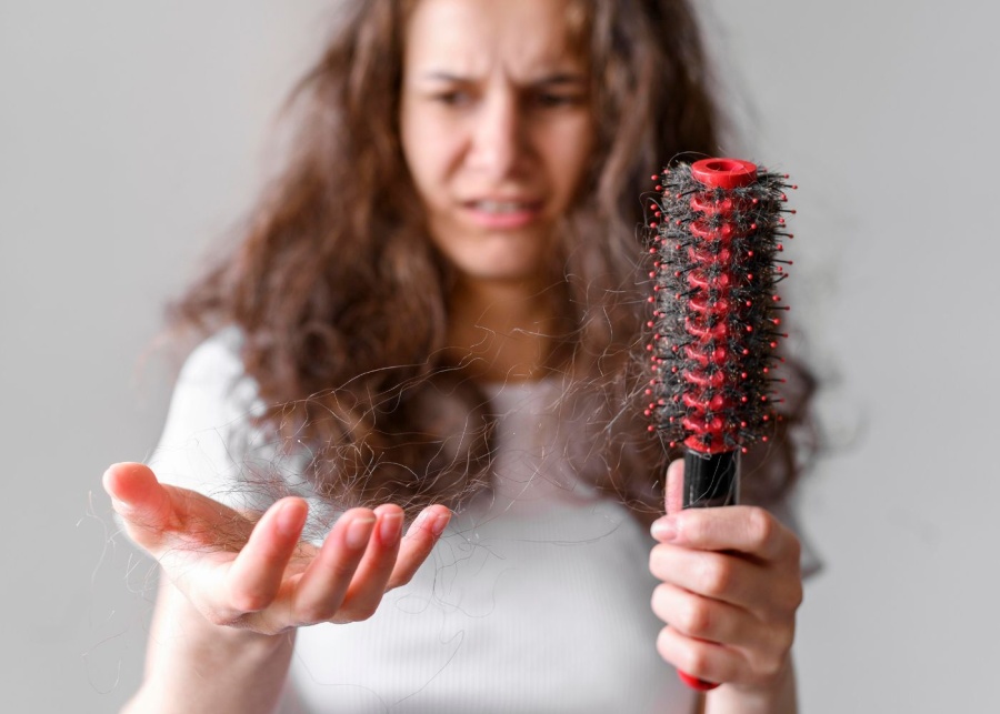 Best hair loss treatment in Singapore: Male and female hair loss solutions, scalp therapy and expert tips