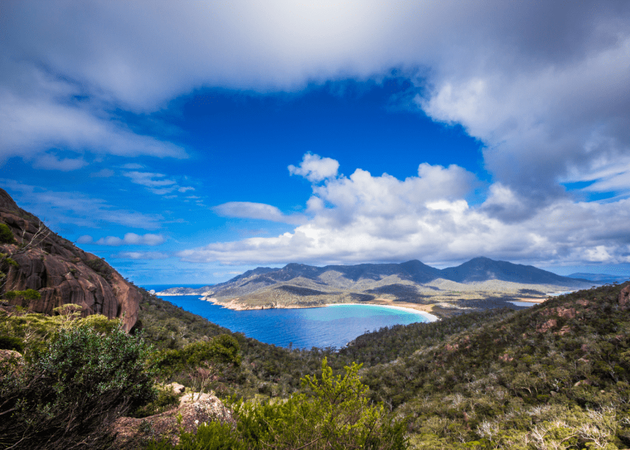 tasmania things to do | wineglass bay