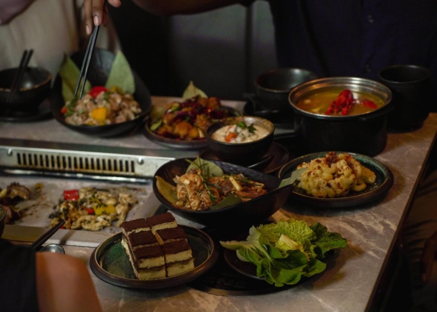 Best halal buffets in Singapore - Jing Chinese hotpot and grill concept