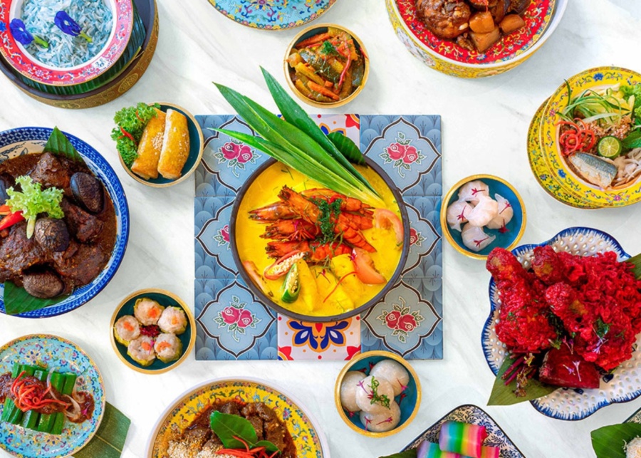 Best halal buffets in Singapore - M Hotel The Buffet Restaurant - Peranakan lunch spread