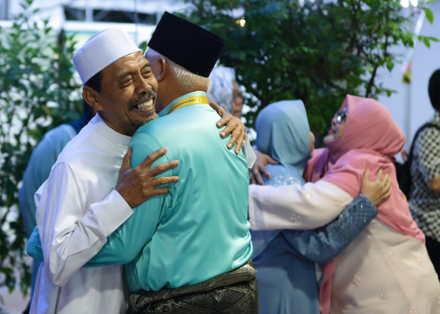 Camaraderie and happiness during Hari Raya