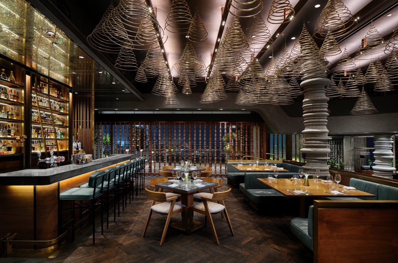 Celebrate Father&rsquo;s Day with an epicurean affair atop C&Eacute; LA VI Singapore