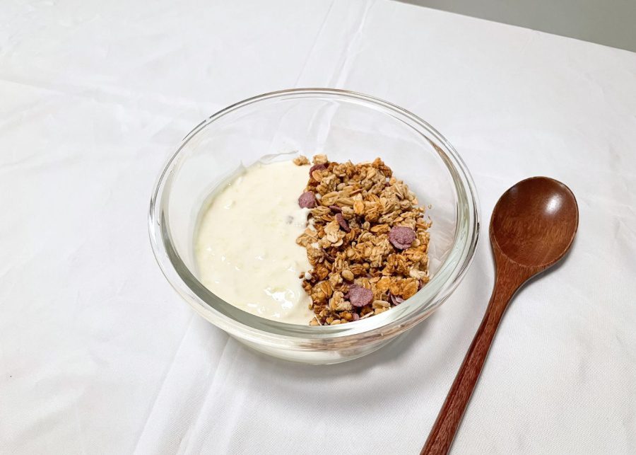 Breakfast - greek yoghurt and oats