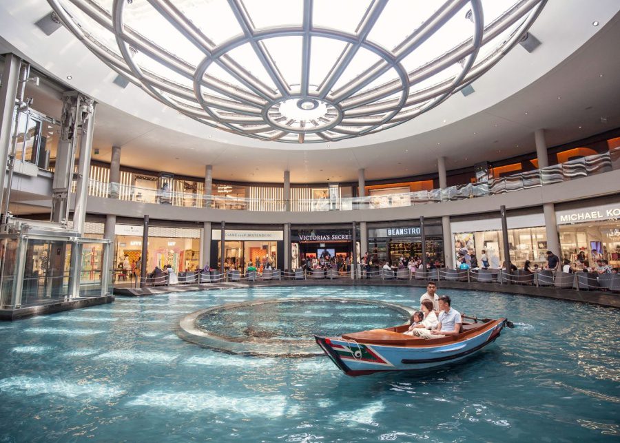 Cool attractions in Singapore - marina bay sands