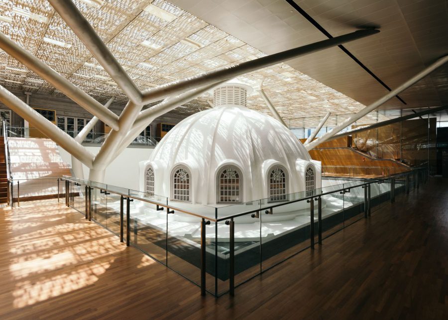 Cool spots in Singapore - national gallery