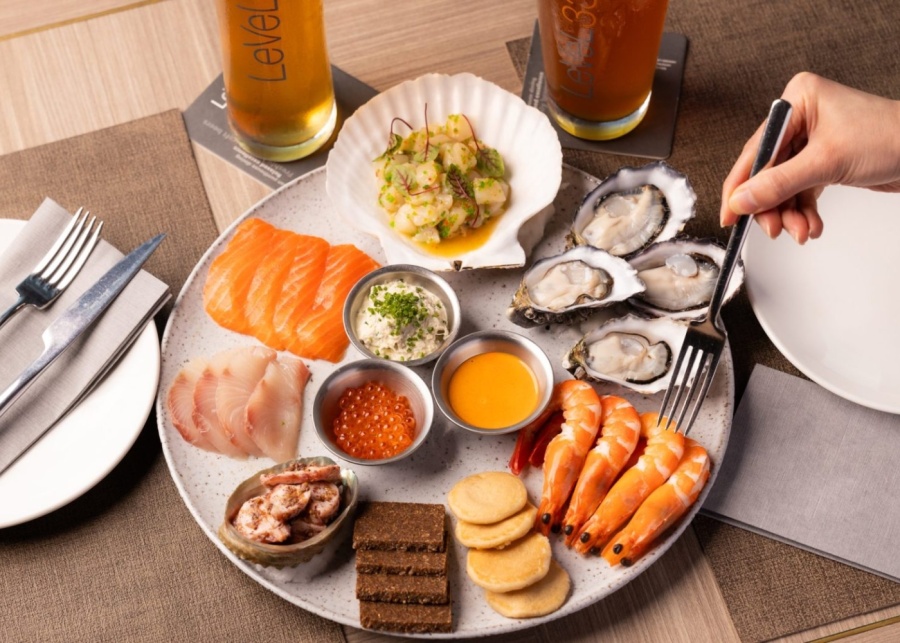 Level33's seafood platter | Restaurants at Marina Bay