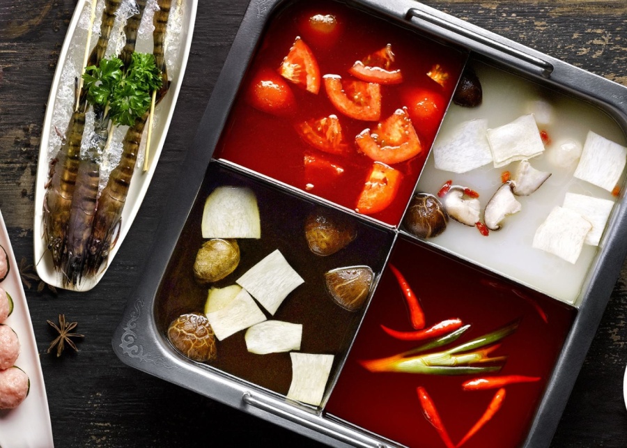 Haidilao's soup pot | Supper spots Singapore