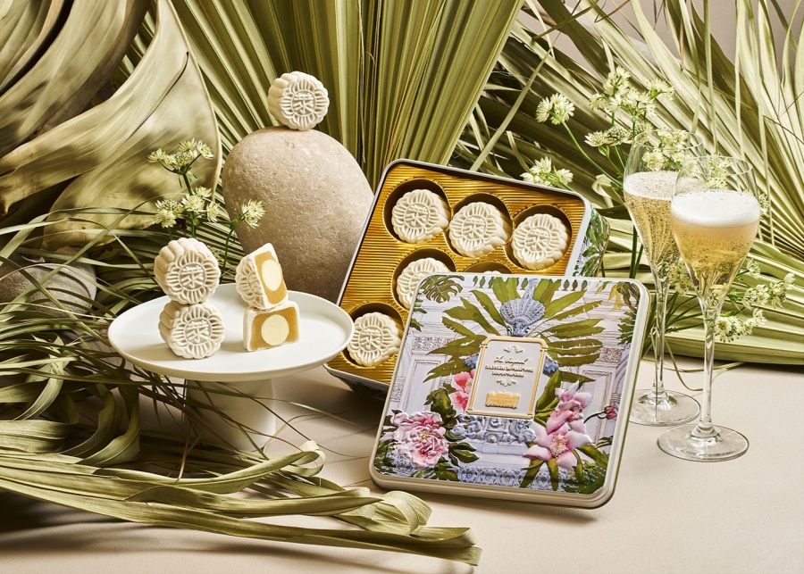 Best mooncakes in SIngapore 2025 - Raffles Hotel Singapore champagne truffle snowskin mooncakes