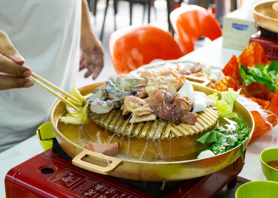 Good and nice Thai food in Singapore - New Udon Mookata