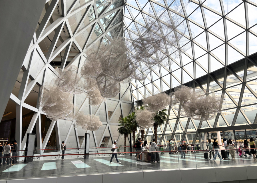 crystal cloud - jewel changi airport
