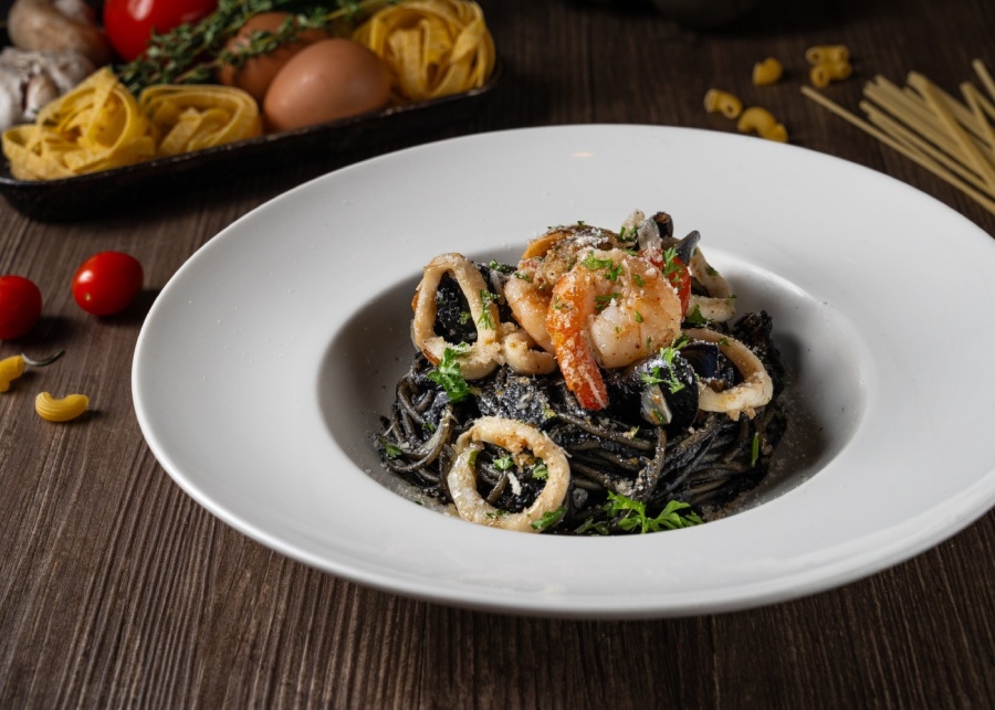 Positano Risto's squid ink seafood spaghetti | Italian restaurants in Singapore