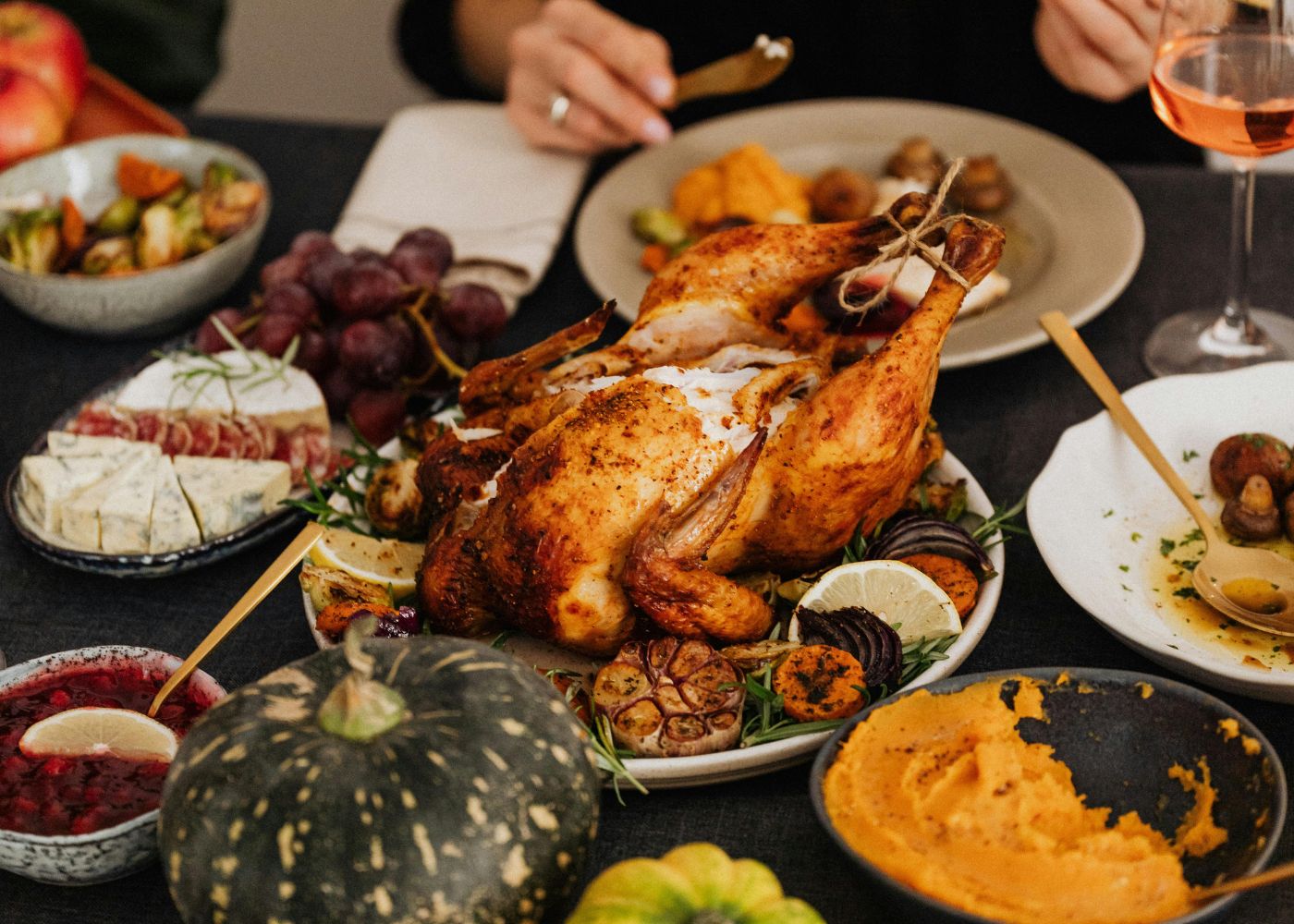 best-turkey-delivery-singapore-pexels-kaboompics-com