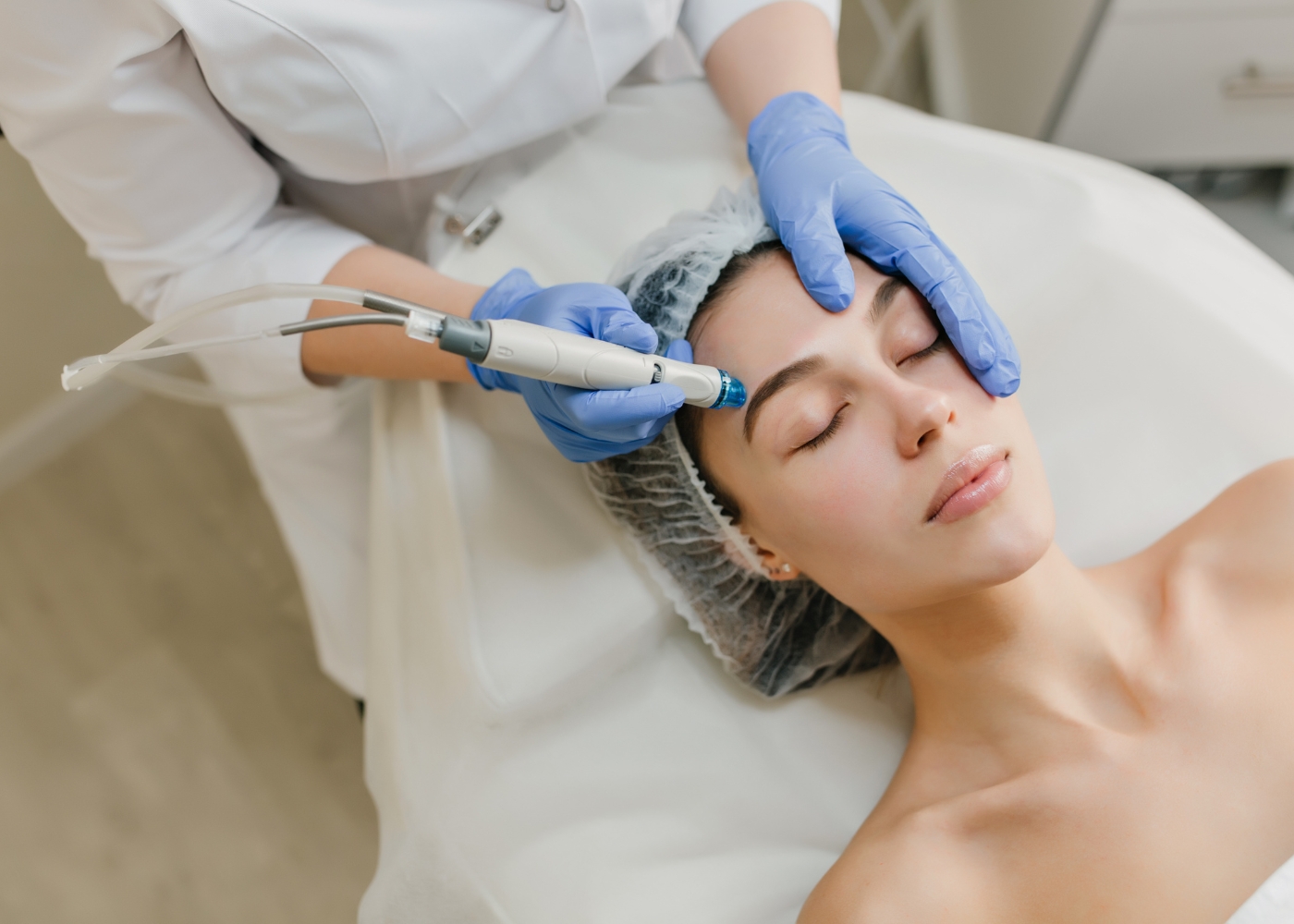 Microneedling in Singapore: 9 aesthetic clinics offering RF microneedling and skin treatments