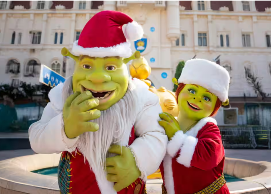 Snow-events-Universal-Studios-Singapore