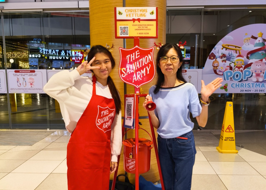 The Salvation Army Singapore's Christmas Kettling | Volunteer in Singapore for Christmas