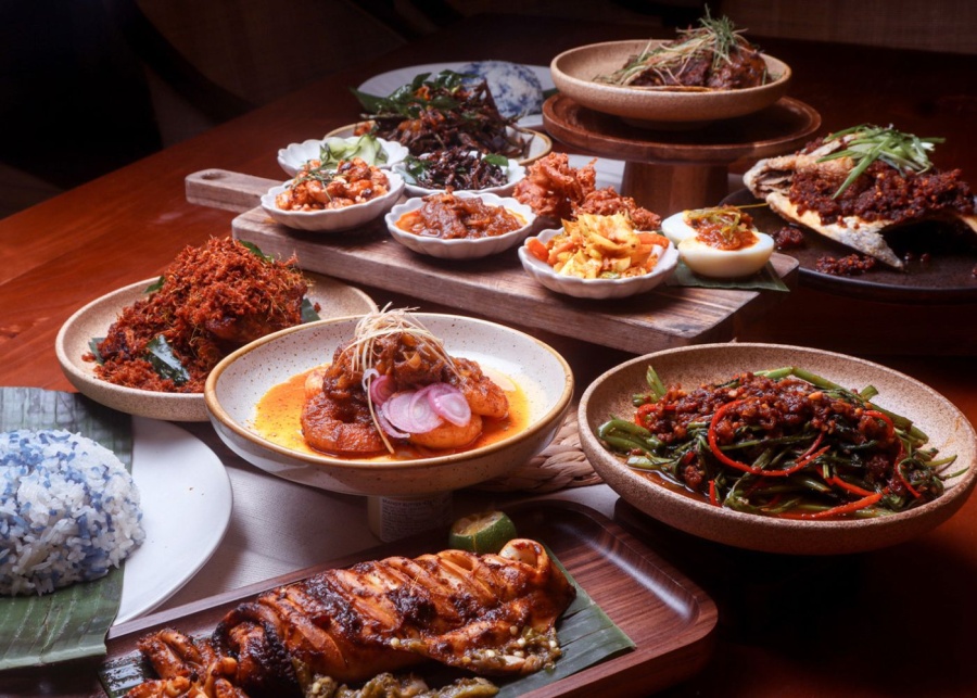 orchard-road-restaurants-singapore-sinpopo-nasi-lemak-feast