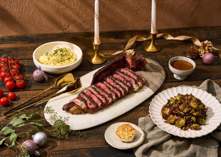 Best Christmas food delivery in Singapore 2025 - Fat Belly’s Steak Au Poivre