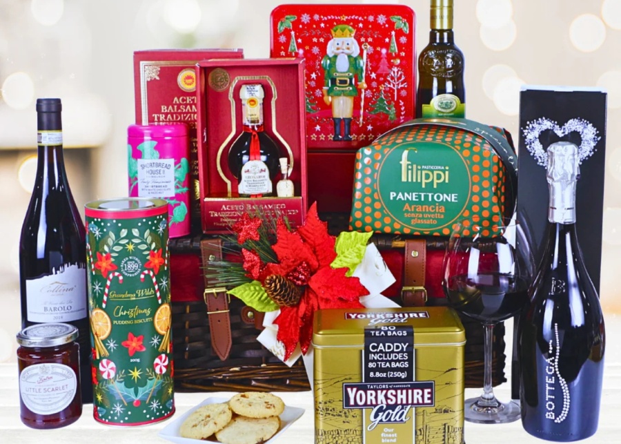 Best Christmas hampers in Singapore 2025 - Gourmet Grocer by OurChoice Exquisite Christmas hamper