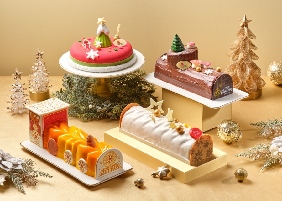 Best Christmas log cakes in Singapore 2025 - Singapore Marriott Tang Plaza Hotel dazzling yuletide log cake collection