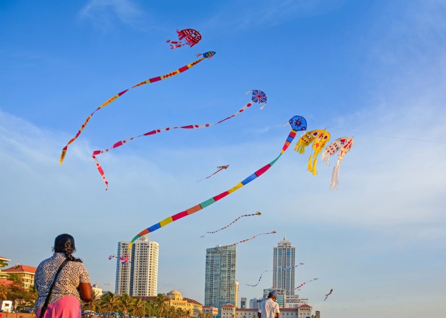 jetstar-asia-singapore-to-colombo-galle-face-green-shutterstock