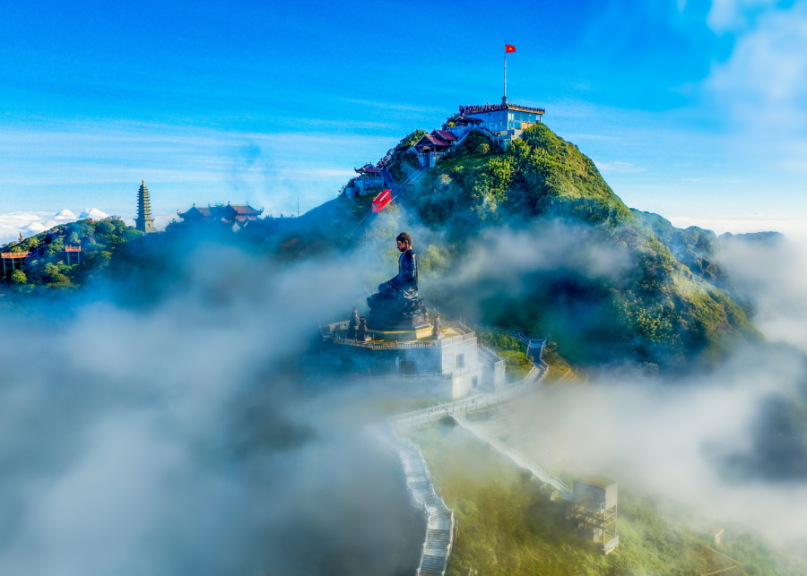 views-from-top-Fansipan Sun World-sapa-vietnam