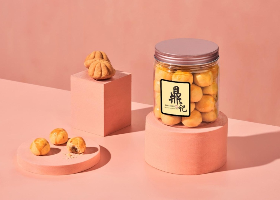 Best CNY 2026 snacks in Singapore - Ding Bakery kueh bahulu and pineapple tarts