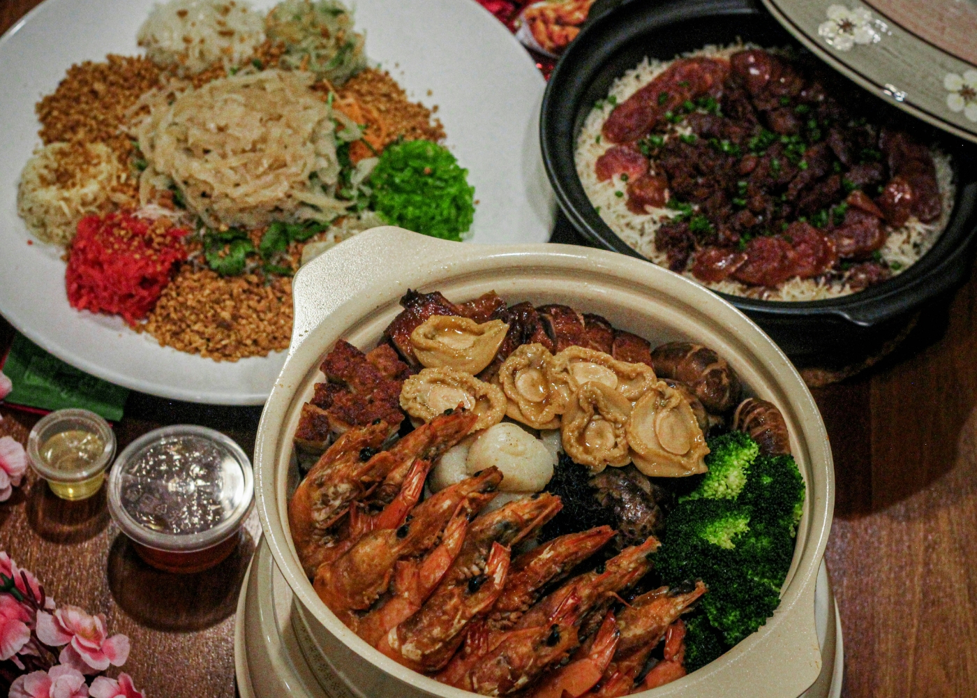 Best CNY food delivery in Singapore - A spread of pen cai, yusheng and other CNY dishes